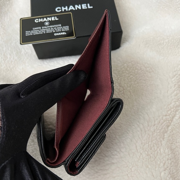 Auth Chanel Classic Quilted Twin Face Flap Compact Wallet - Rare - Picture 6 of 16